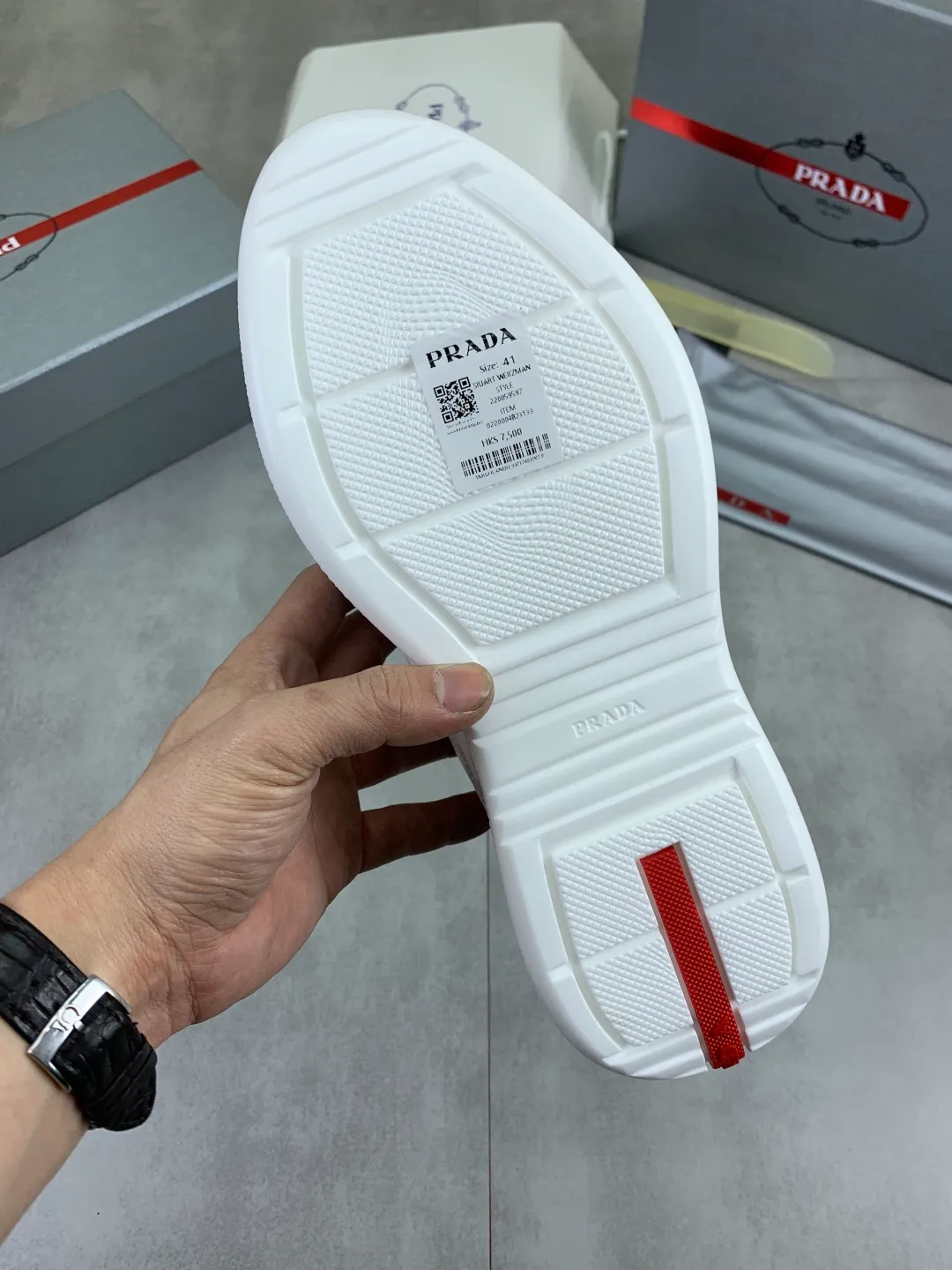 Men's men's shoes P560💰 [Real Price] Popular models are on the official website, 🆘 Trendy brand (Prada) mainly promotes popular models, avant-garde and versatile fashionable men's shoes private version mold opening, cowhide surface splicing 1:1.. Stylish and simple, original imported cowhide lining cowhide feet; the atmosphere and personality are more fashionable, eye-catching and pursuing class. It will subvert the old ideas and be a must-have for fashionistas who want to spend time with you! Must keep it! Tall and comfortable, large and low, high-end quality workmanship. Code number: 38-45 2️⃣optional.